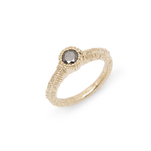 Ebba Goring_Solitaire Ring_gold & salt and pepper diamond